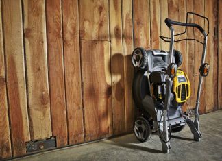 W jaki sposób i gdzie przechowywać sprzęt ogrodniczy przez zimę?