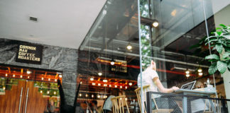 Aranżacja kawiarni i restauracji - jak stworzyć funkcjonalne i przyjemne wnętrze?