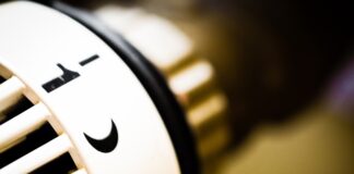 Jak wyregulować termostat w baterii?