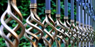 Jaki wysoki może być płot na granicy z sąsiadem?