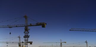 Jaką grubość ściany do baterii podtynkowej?