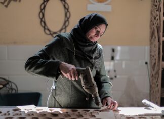 Czy brakuje stolarzy?