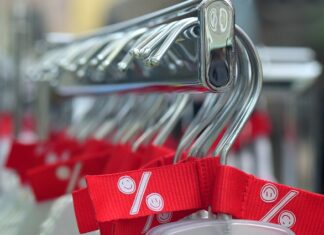 Gdzie taniej w Castoramie czy Leroy?