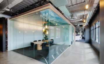 Ścianki szklane – nowoczesny sposób na podział przestrzeni Ścianki szklane w biurze